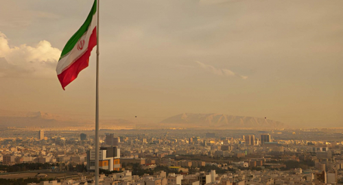 L'ombra della nuova Guida Suprema: il giuramento di Mojtaba Khamenei e il blocco di Hormuz